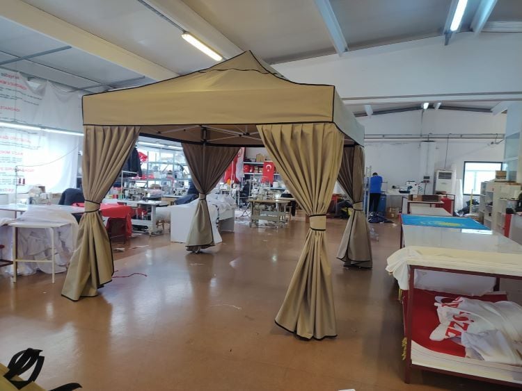 Bahçe Çadırı 3x3 m. Hareketli Perdeli + Sineklikli