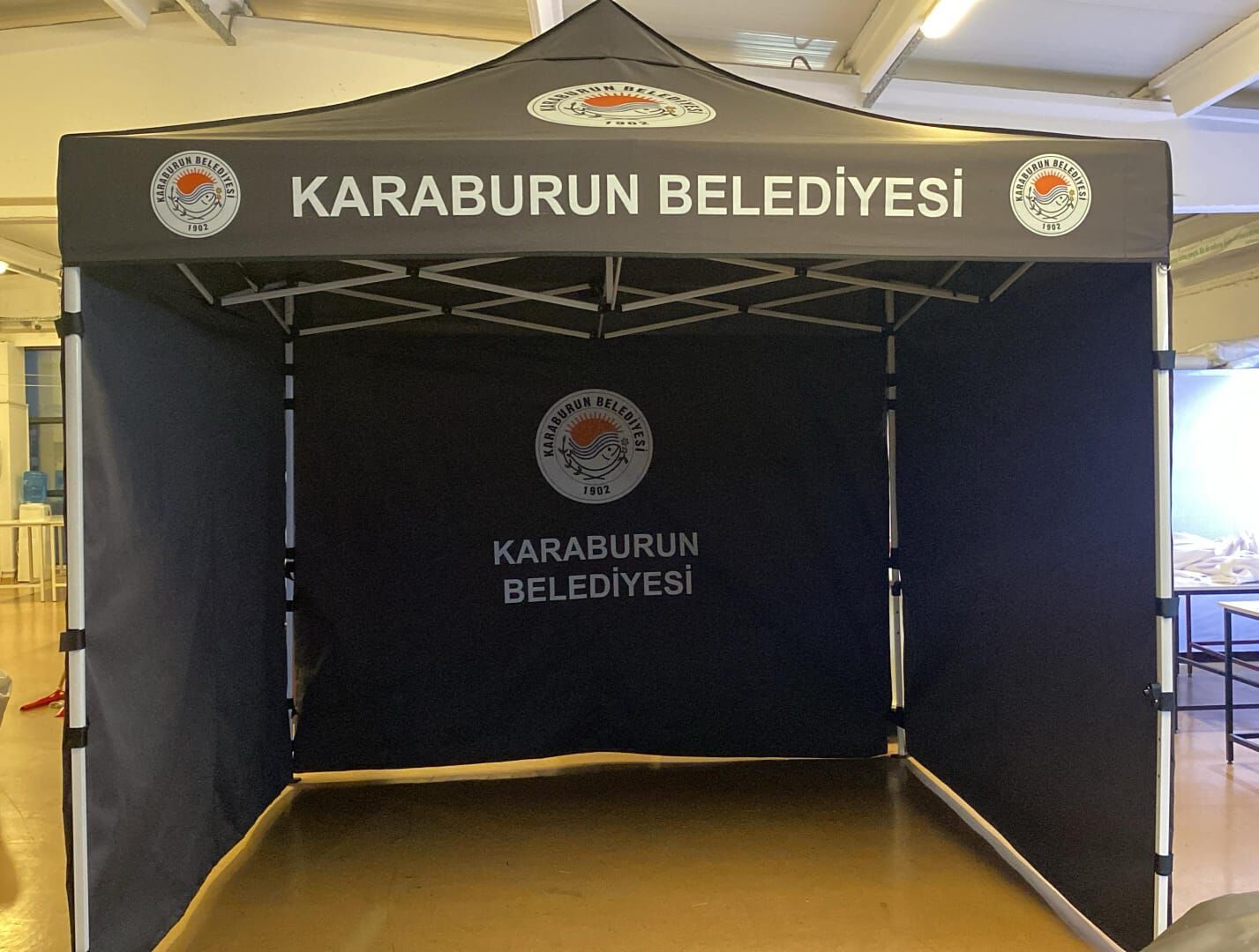 Katlanır Taziye Çadırı 3x3 m. 3 Taraf Duvarlı ve Baskılı